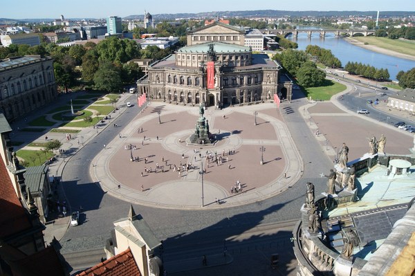 Foto: Luftaufnahme Semperoper und Theaterplatz
